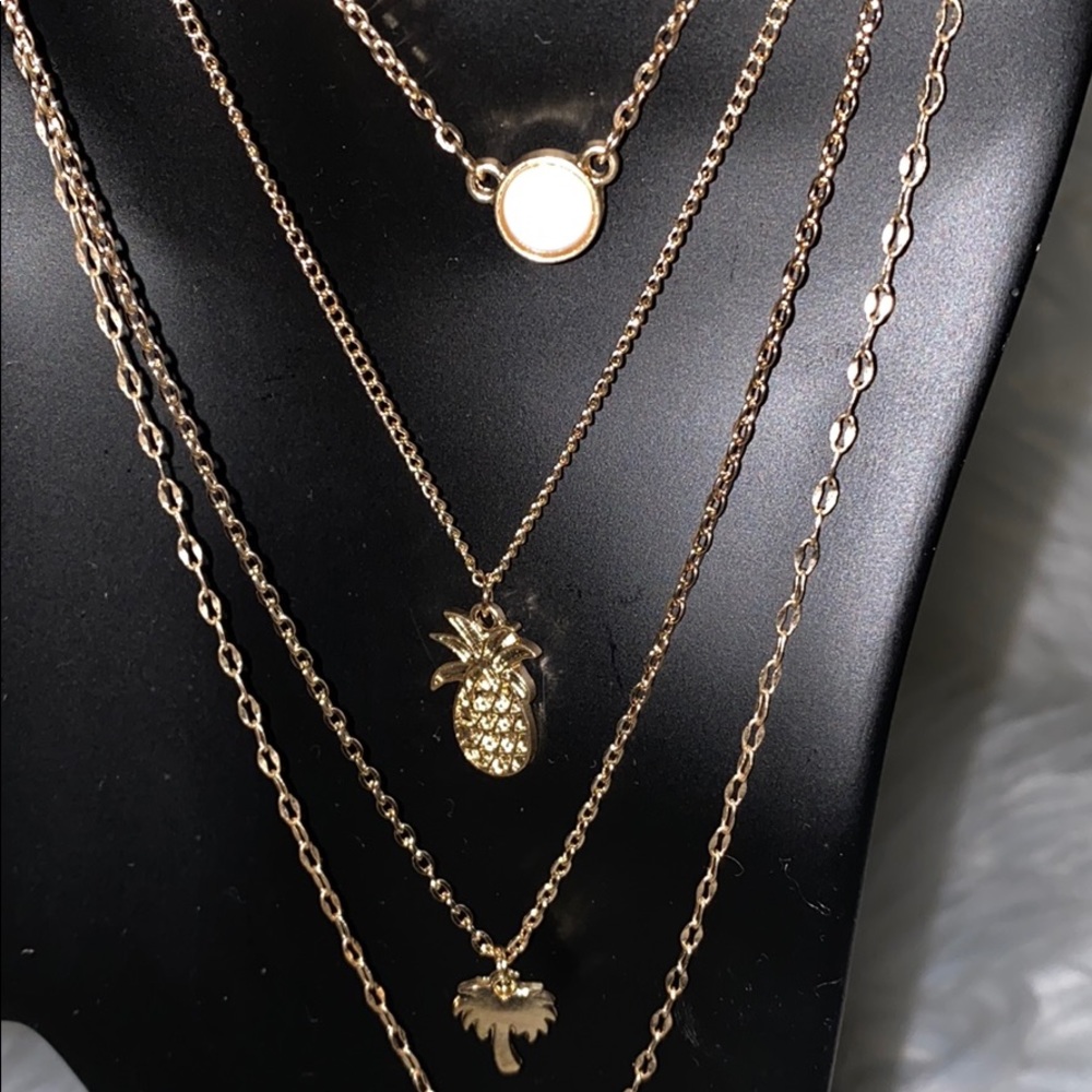 🌺Cute layered necklace🌺 - Picture 6 of 6